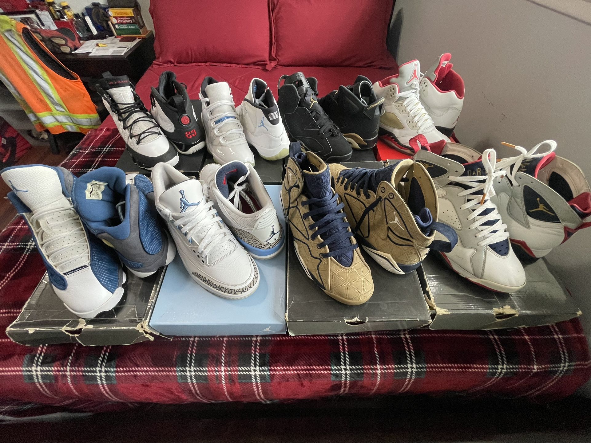 Jordan Retro Size 10 & Jordan Retro Size 10.5