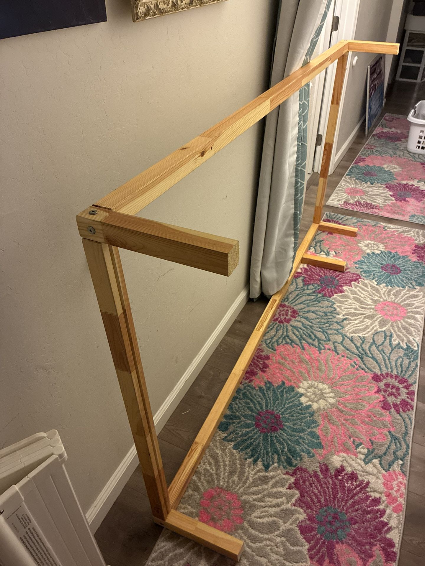 Bed Frame, No Planks, Twin