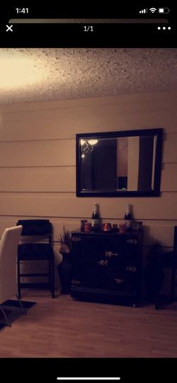 Mini bar, 2 bar stools and matching mirror
