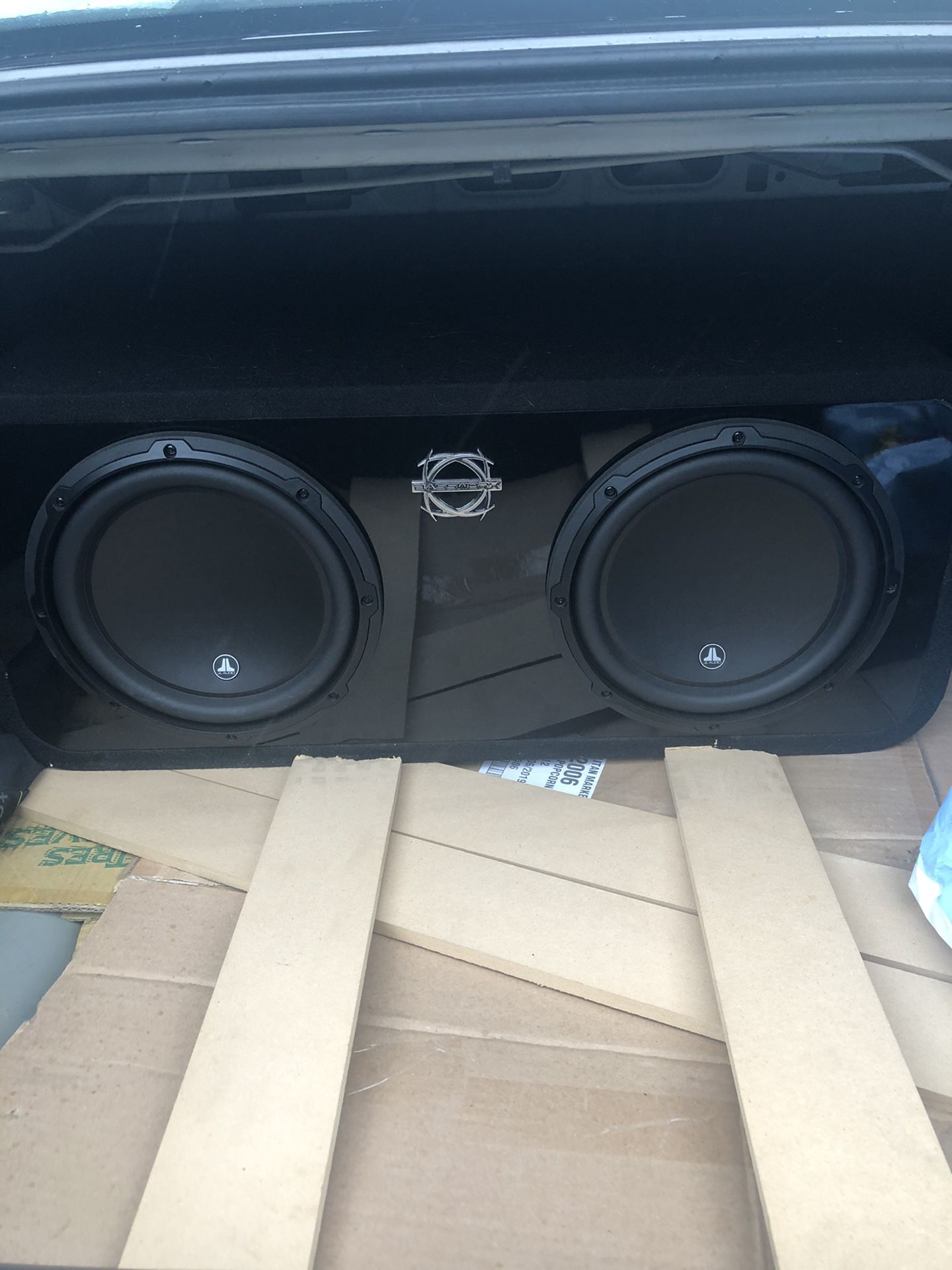 JL Audio 10” subs, amp, and box