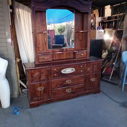 Bedroom Mirror And Dresser Drawer