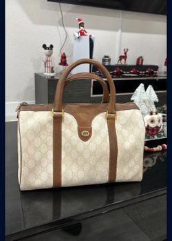 GUCCI Authentic Ivory Canvas Tan Leather Trim Boston GG Supreme Canvas Doctor