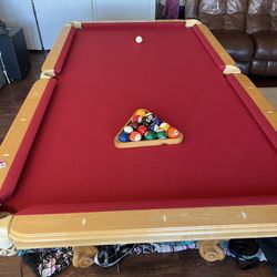 8FT Pool Table For Sale