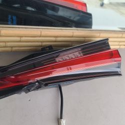 2018 - 2021 LEXUS NX RIGHT HATCH LAMP TRUNK TAILAMP GENUINE USED OEM .H3