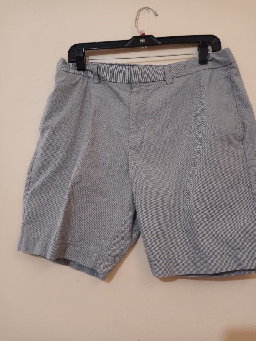 Banana Republic Men Shorts Size 34