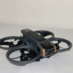 DJI AVATA 2 Model: QF3W4K 2 Batteries And Goggles