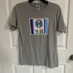 Men’s T Shirt Cross Colours Size Small 