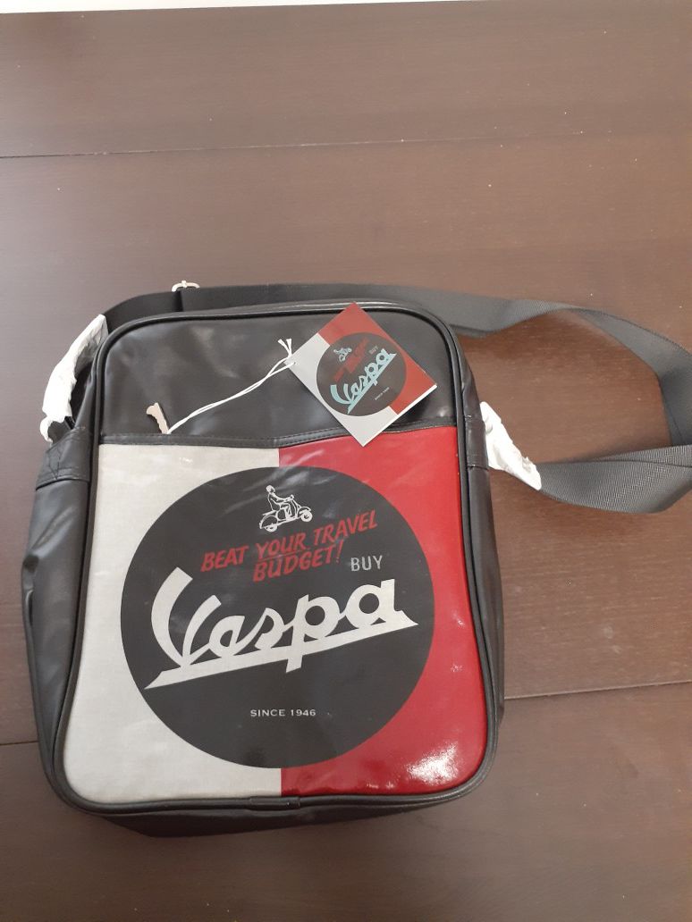 Vespa messenger bag