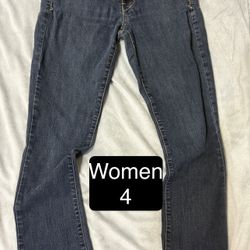 Women 4 American Eagle Jeans 