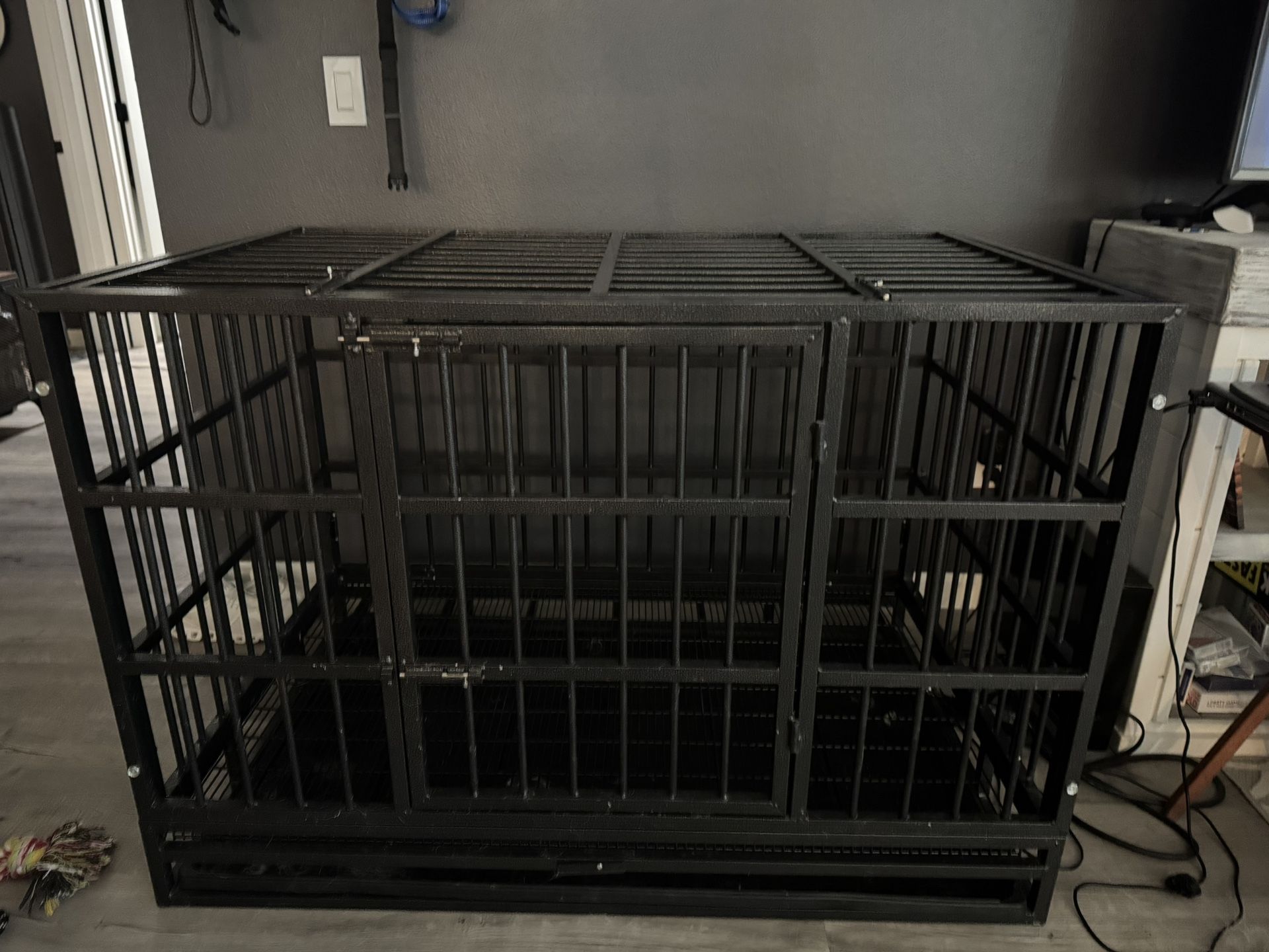 Heavy Duty Dog Crate