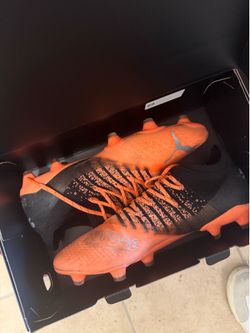 Soccer cleats clearance size 9/9.5
