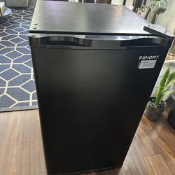 EUHOMY 3.2 Cu.Ft Mini Fridge with Freezer