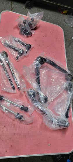 1999 - - - 2007 Chevy Silverado, Tahoe / GMC Sierra 1500, Yukon 10 Piece Front Suspension Rebuild Kit