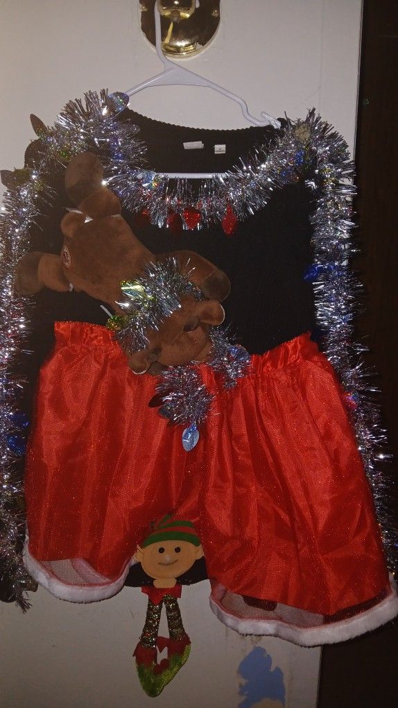 Christmas Ugly Sweater Size M But Stretching