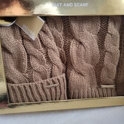 New Michael Kors Women  Hat And Scarf 