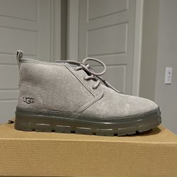 UGG “Neumel Clear Chukka” Size 9W