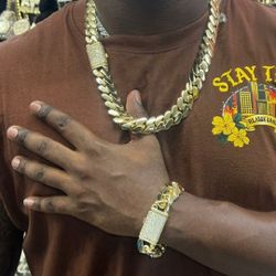 16MM Diamond Lock Cuban Link Set 14k Gold Plated Doesn't Loses Color 