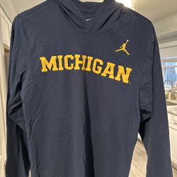Michigan University Hooded Shoot Around Hoodie 