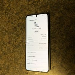 Samsung Galaxy Z Flip6 SM-F741U T-Mobile Unlocked 256GB Silver 