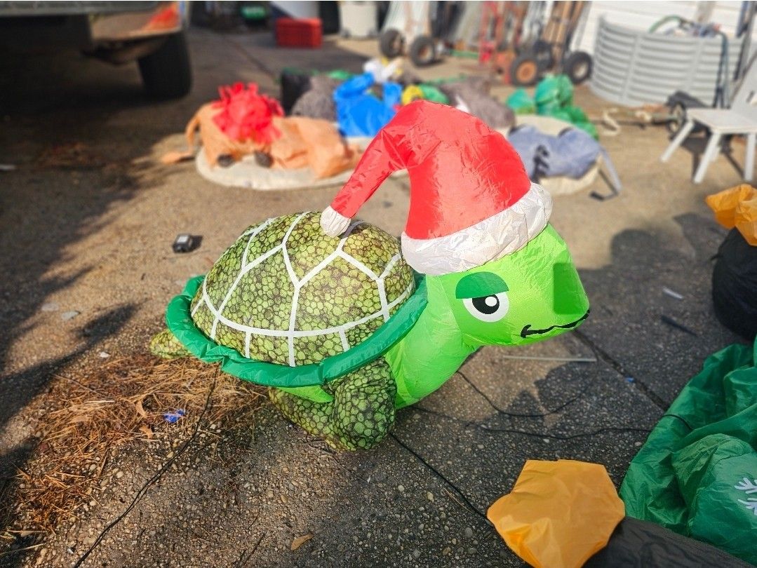 Price Is Firm.. Christmas Sea Turtle Blow Up