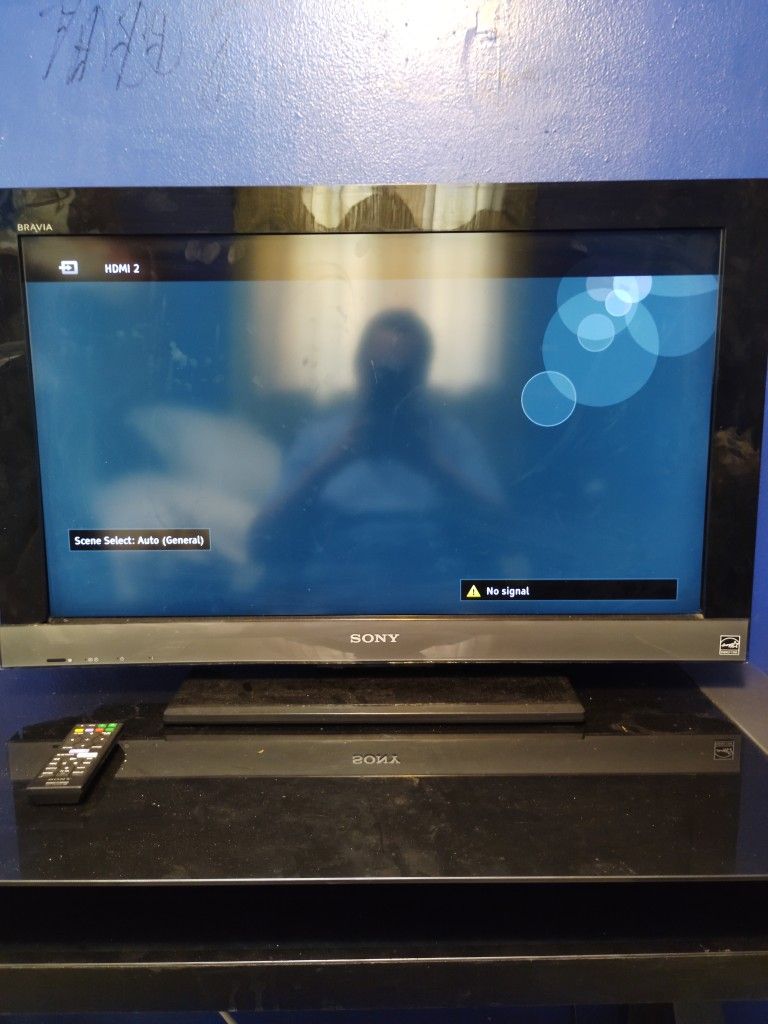 Sony Bravia Hd 1080p Television. Not A Smart TV. But It Is 1080p Full Hd.