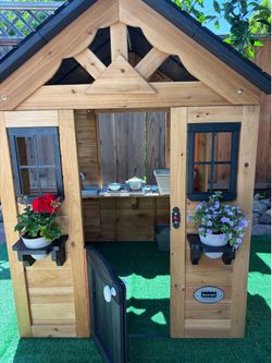 outdoor play house