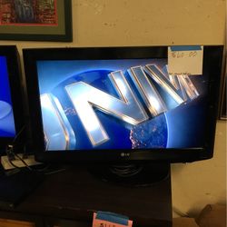32” LG TVs 