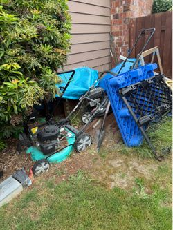 Yard sale NOW