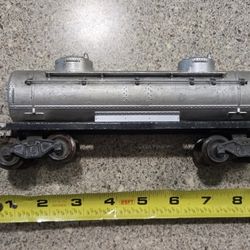 Maybe Lionel x3 Pcs O Guage Tanker Rail Train Cars One Marked no. 2465 Metal
