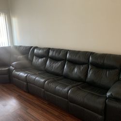 Comfy Black couch! 