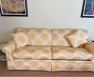 Beautiful ROWE sofa free