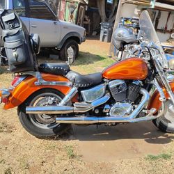 2002 Honda Shadow Saber 1100