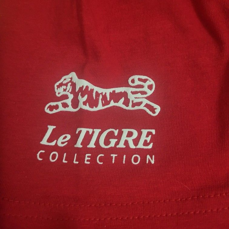 Le Tigre Sneakers NWOB and matching Tshirt Size XL