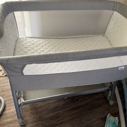 Grey Bassinet 