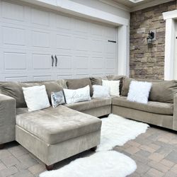 Gorgeous Velvet U Shape Sectional