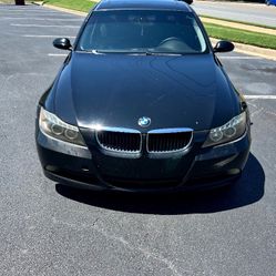 Excellent Looking 2008 528 Bmw XI very low miles Red description