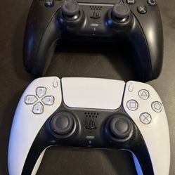 Ps5 DualSense controllers
