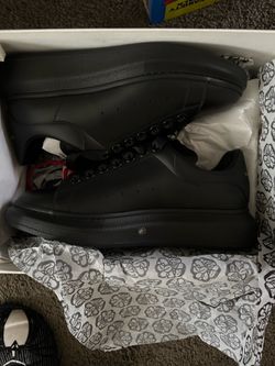 BrandNew Fresh Designer Size 10 Alexander McQueens