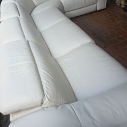 SECTIONAL GENUINE 100% LEATHER RECLINER ELECTRIC ⚡ WHITE COLOR.. DELIVERY SERVICE AVAILABLE 🚚⚡🚚