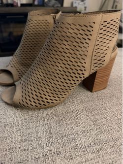 Tan heels