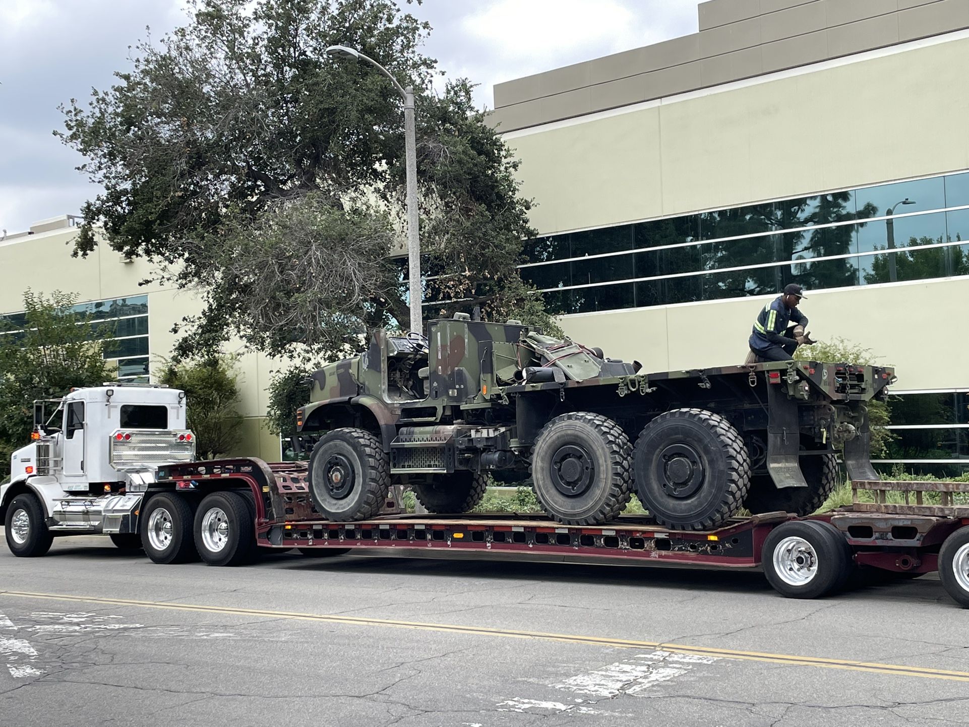 2006 Oshkosh MTVR 7 Ton 6x6 Cargo Truck 