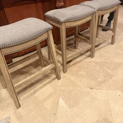 Barstool Maven Lane Adrien Backless Saddle Kitchen Stool with Fabric Upholstery