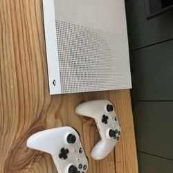 XBOX One - Great Condition 
