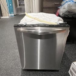 Dishwasher Used Like New 