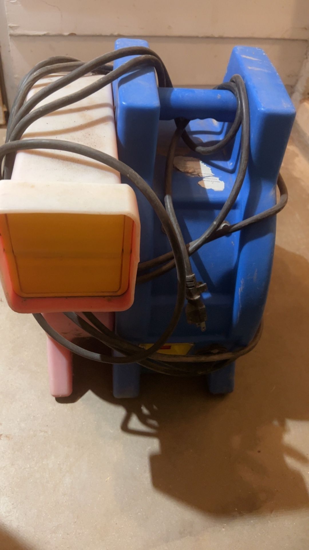 INFLATABLE BLOWERS