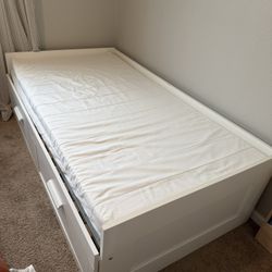 Brimnes Day Bed