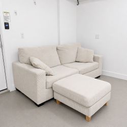Perfect Sofa / less than 1 year