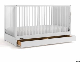 Graco Crib 5 in 1 convertible