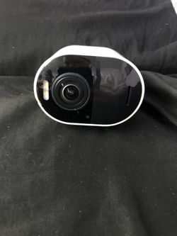 Arlo ultra 4K cameras brand new with batteries 375