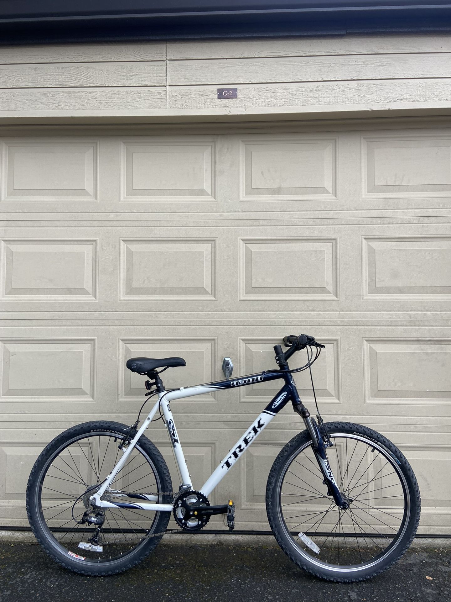 Trek 4300 Mountain Bike – 21” Frame – 26” Wheels – 24-Speed – Alpha Aluminum Bicycle